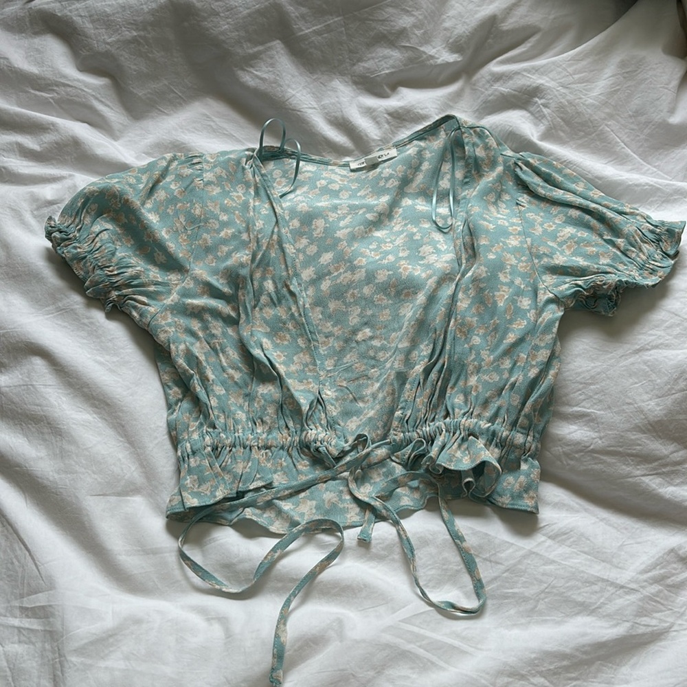 Cotton candy la cropped tie front top